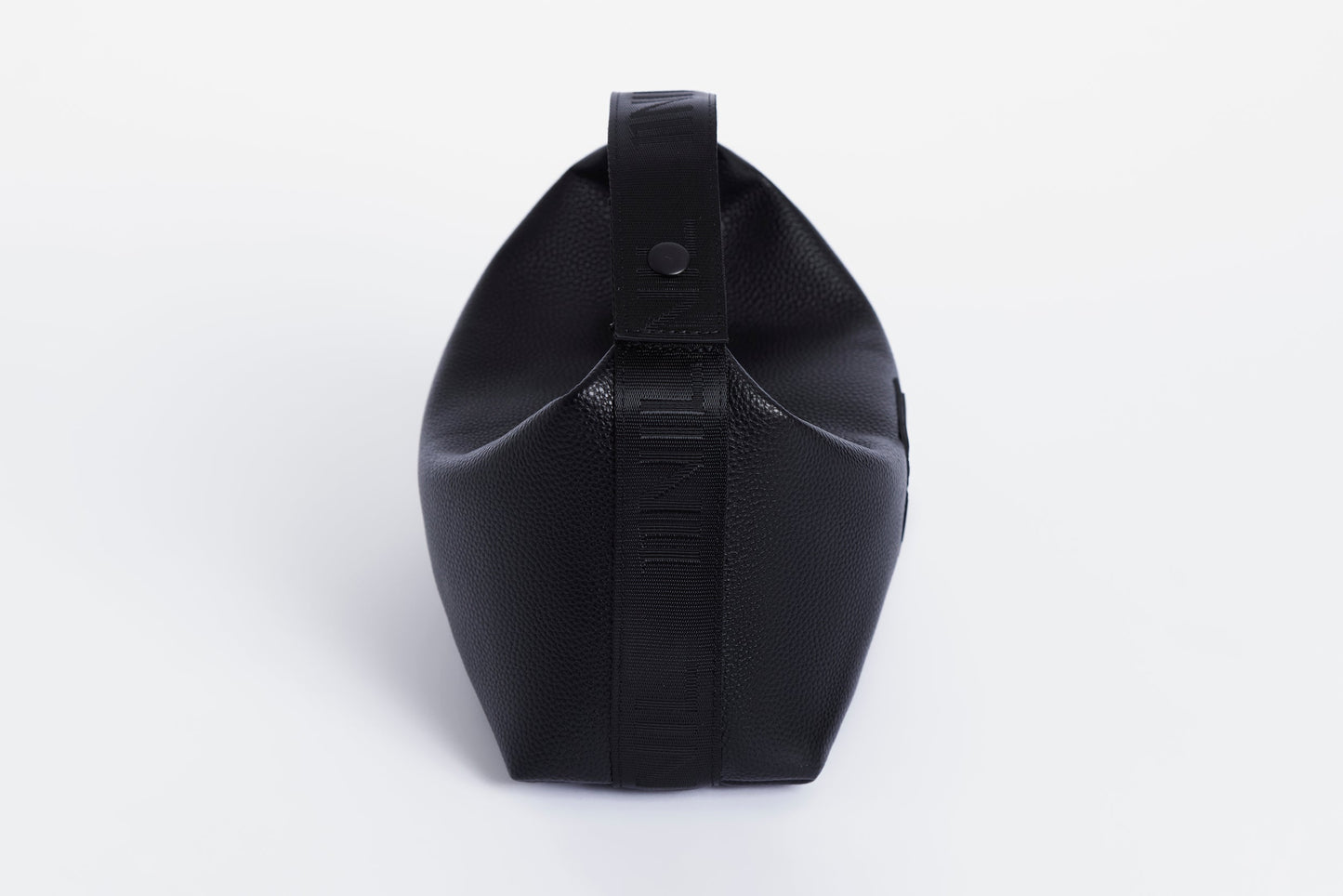 SHORT RIDE POUCH - BLACK