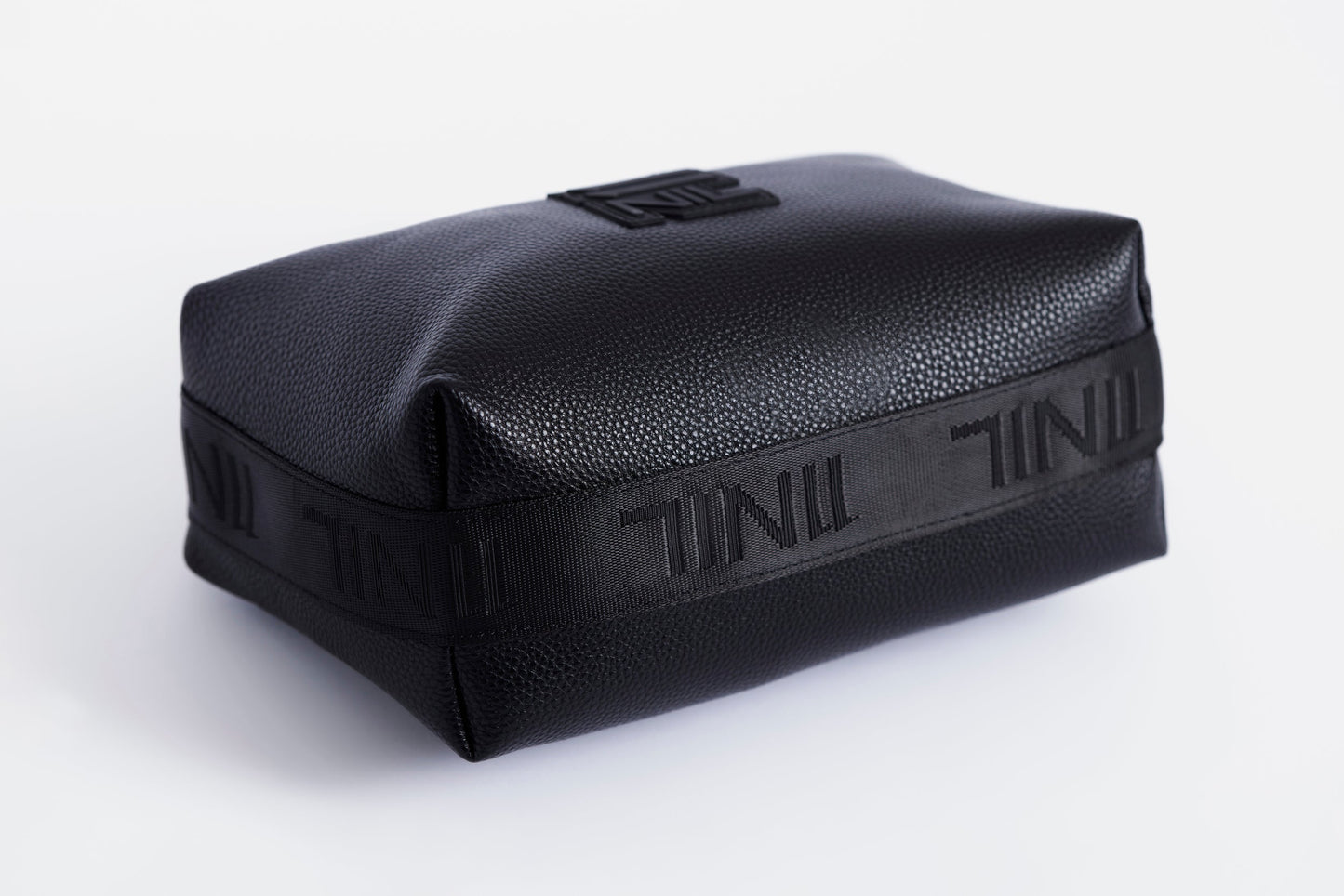 SHORT RIDE POUCH - BLACK